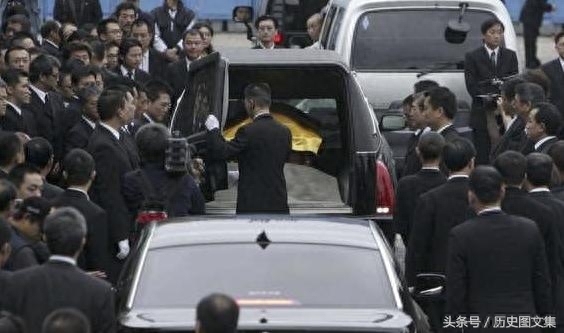 演员陈楚河父亲葬礼:上万人参加,不乏当红影视名人和政坛人物!